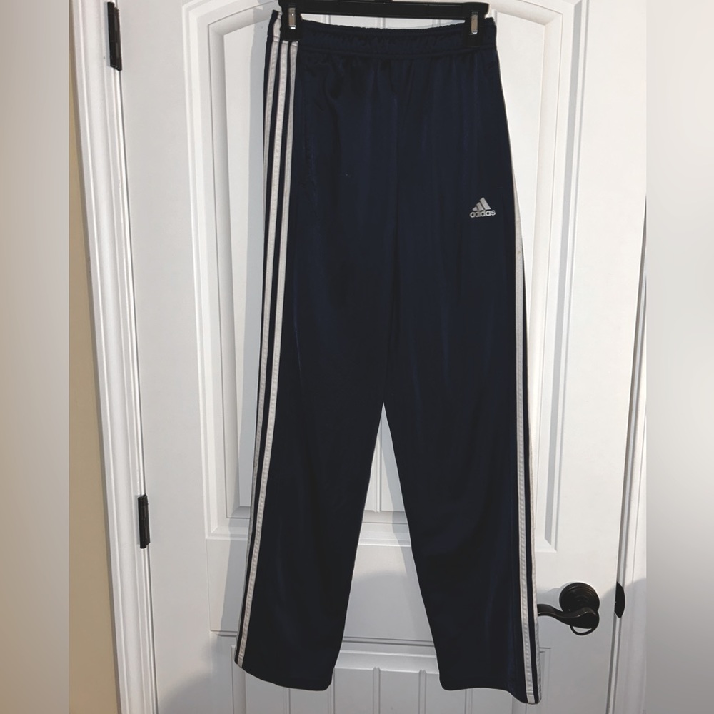 SUPER COMFY ADDIDAS NAVY JOGGERS!!!